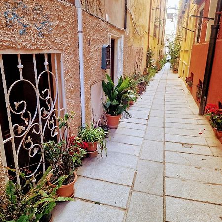 Casa Vacanza Castello カリアリ エクステリア 写真