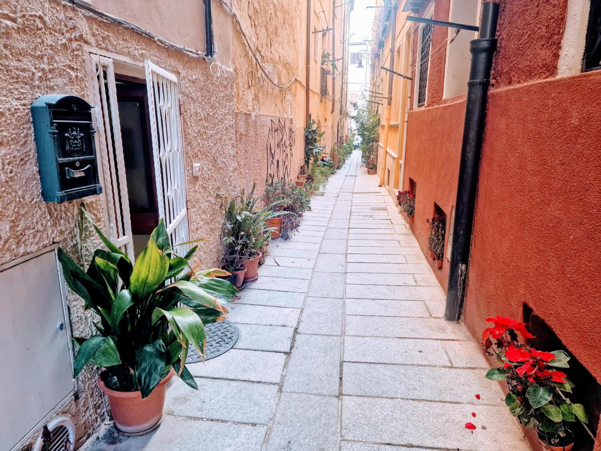 Casa Vacanza Castello カリアリ エクステリア 写真