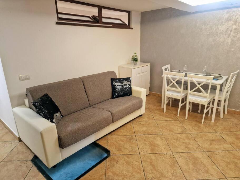 Casa Vacanza Castello カリアリ エクステリア 写真