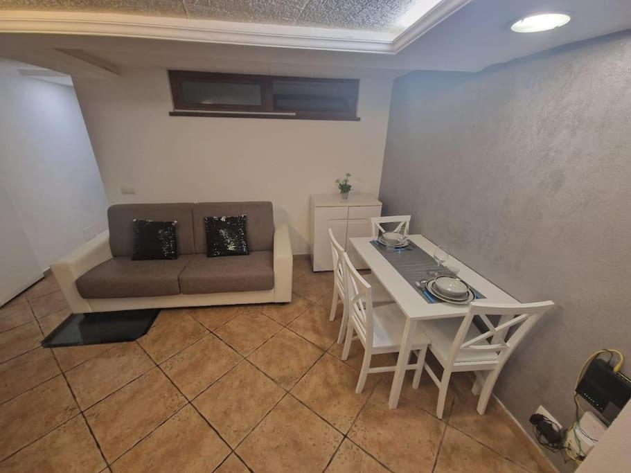 Casa Vacanza Castello カリアリ エクステリア 写真