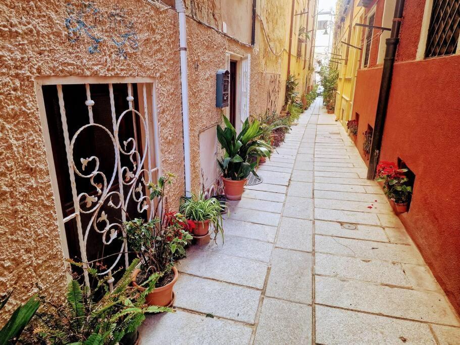Casa Vacanza Castello カリアリ エクステリア 写真